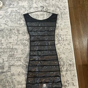 Umbra jewelry organizer